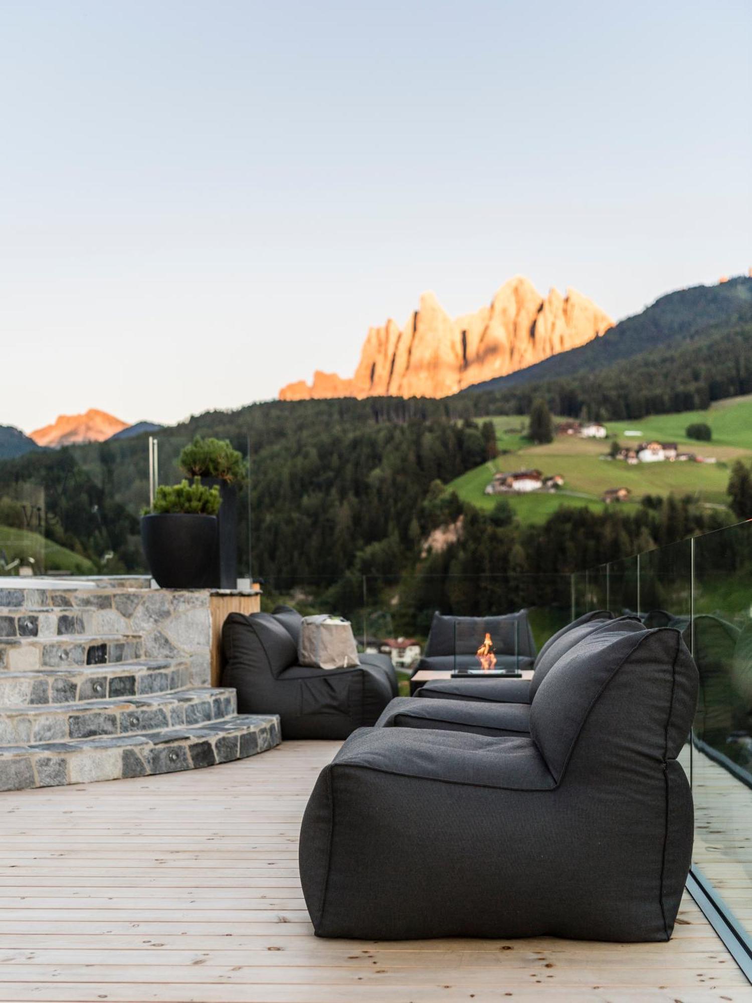 Viel Nois Guest House Funes  Εξωτερικό φωτογραφία