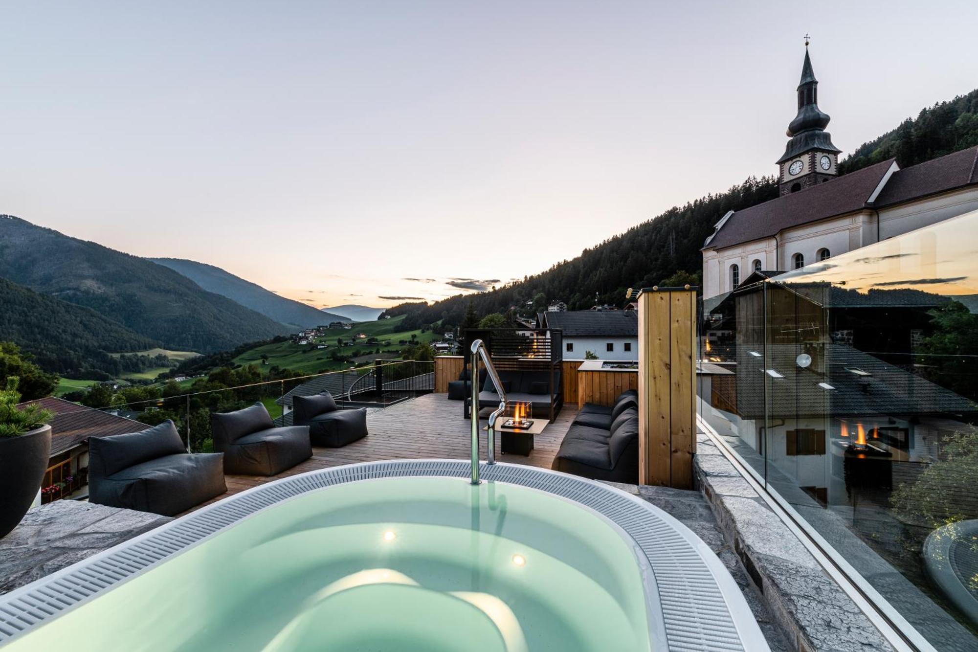 Viel Nois Guest House Funes  Εξωτερικό φωτογραφία