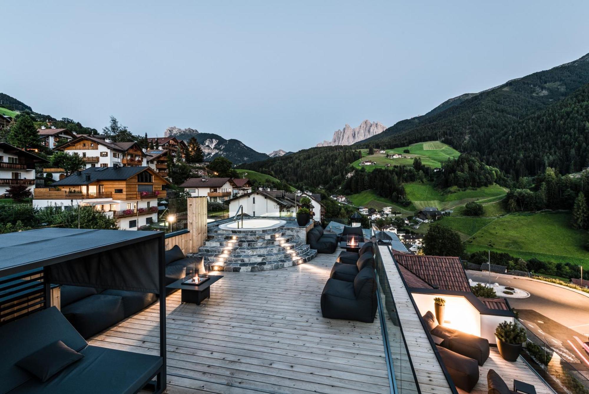 Viel Nois Guest House Funes  Εξωτερικό φωτογραφία