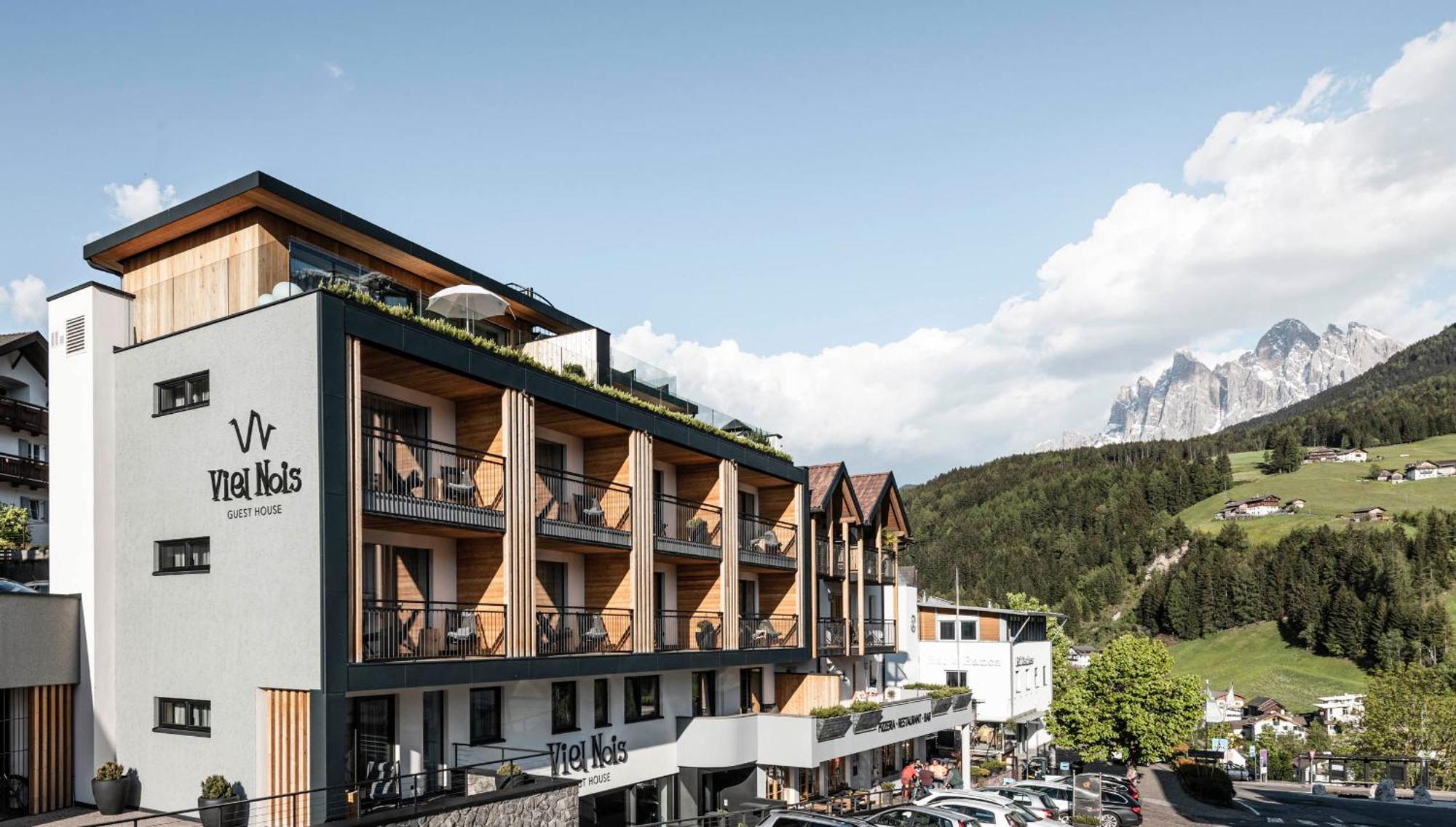 Viel Nois Guest House Funes  Εξωτερικό φωτογραφία